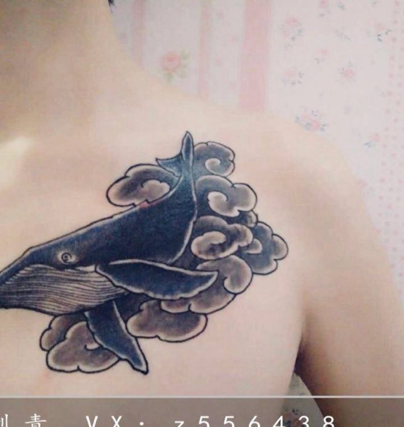 鲸鱼遮盖纹身图片_胸部新传统纹身图案