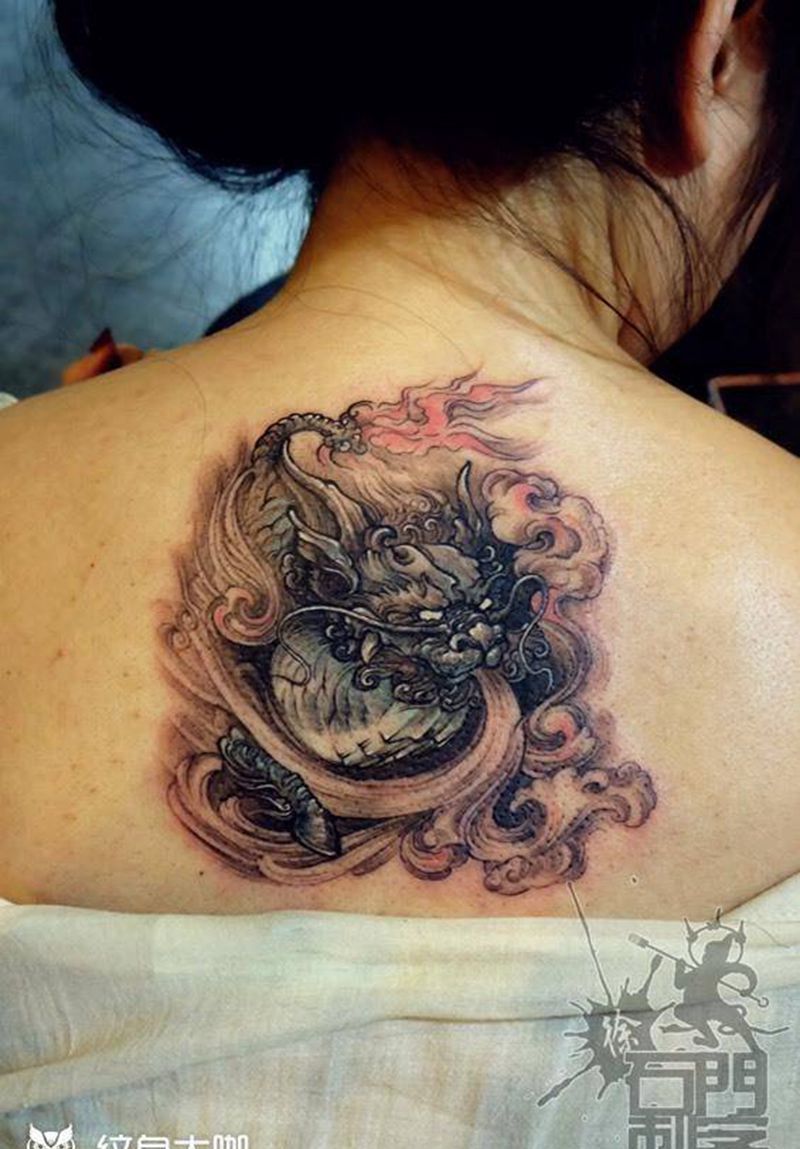 麒麟纹身图片_成品背部传统动物鬼神纹身图案