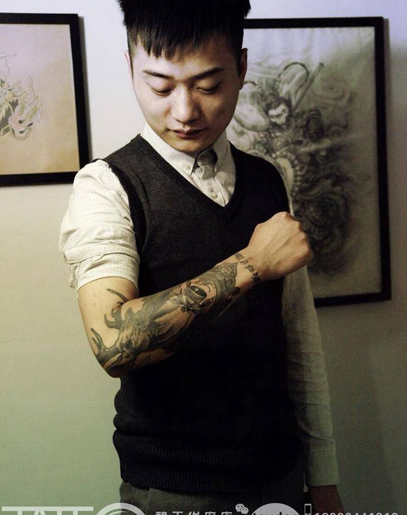 炫酷欧美花臂拼接纹身图片_成品手臂欧美字符几何原创静物动物植物纹身图案