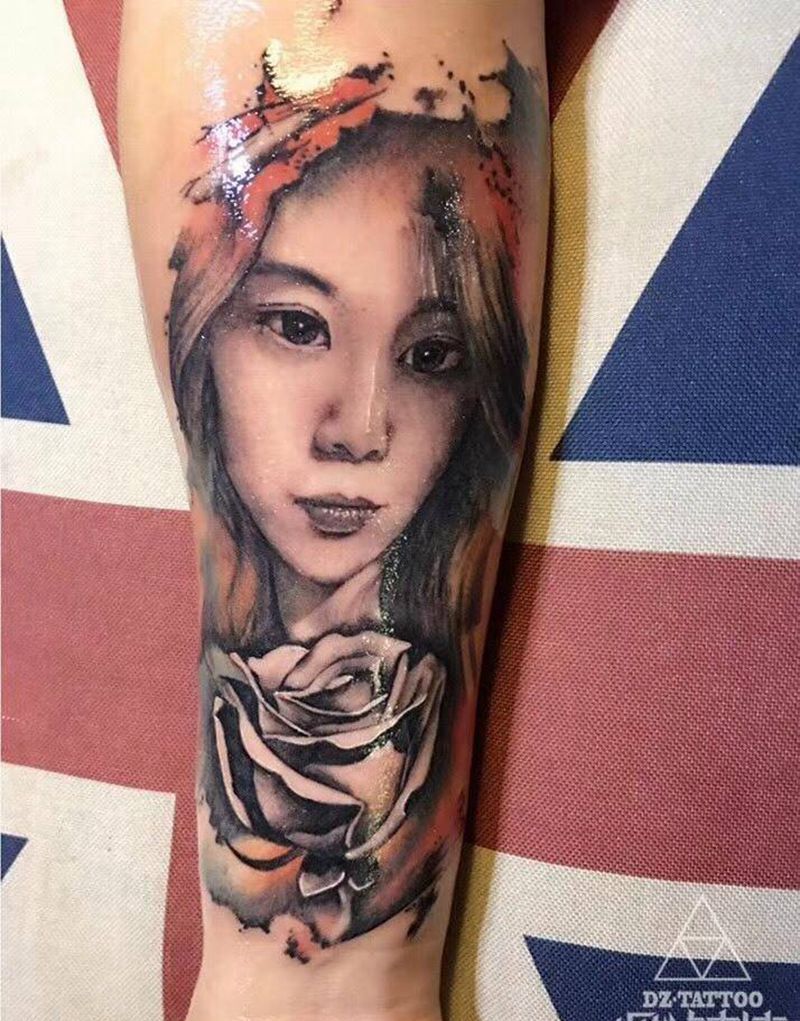 妻子头像纹身图片_手臂欧美写实纹身图案