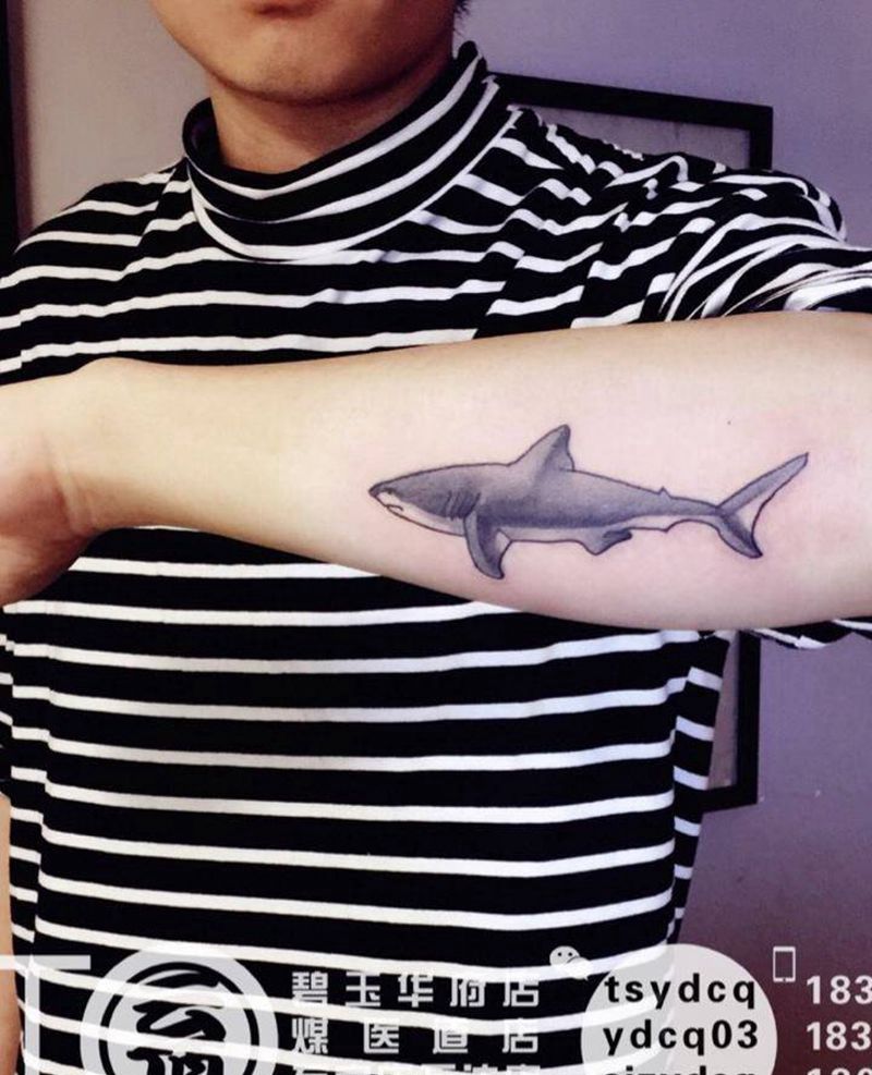 鲨鱼纹身图片_成品手臂欧美动物原创纹身图案
