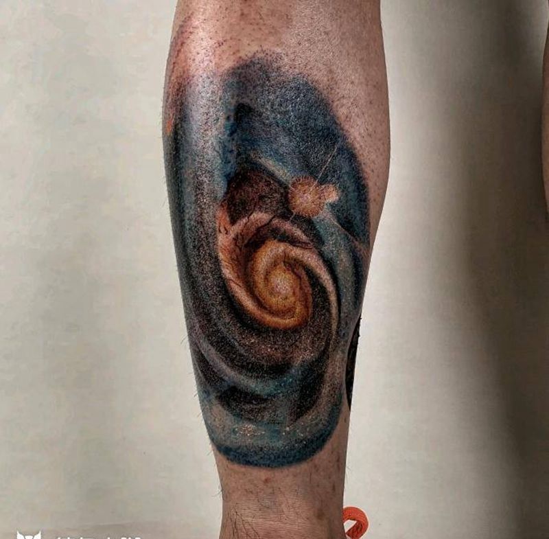 银河系纹身图片_腹部欧美写实银河系纹身图案