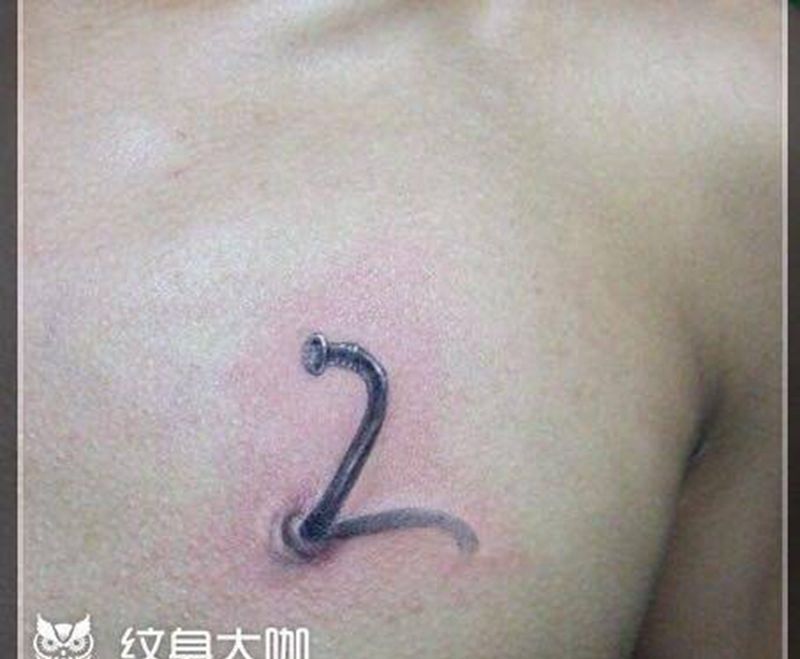 遮盖纹身图片_成品胸部欧美纹身图案