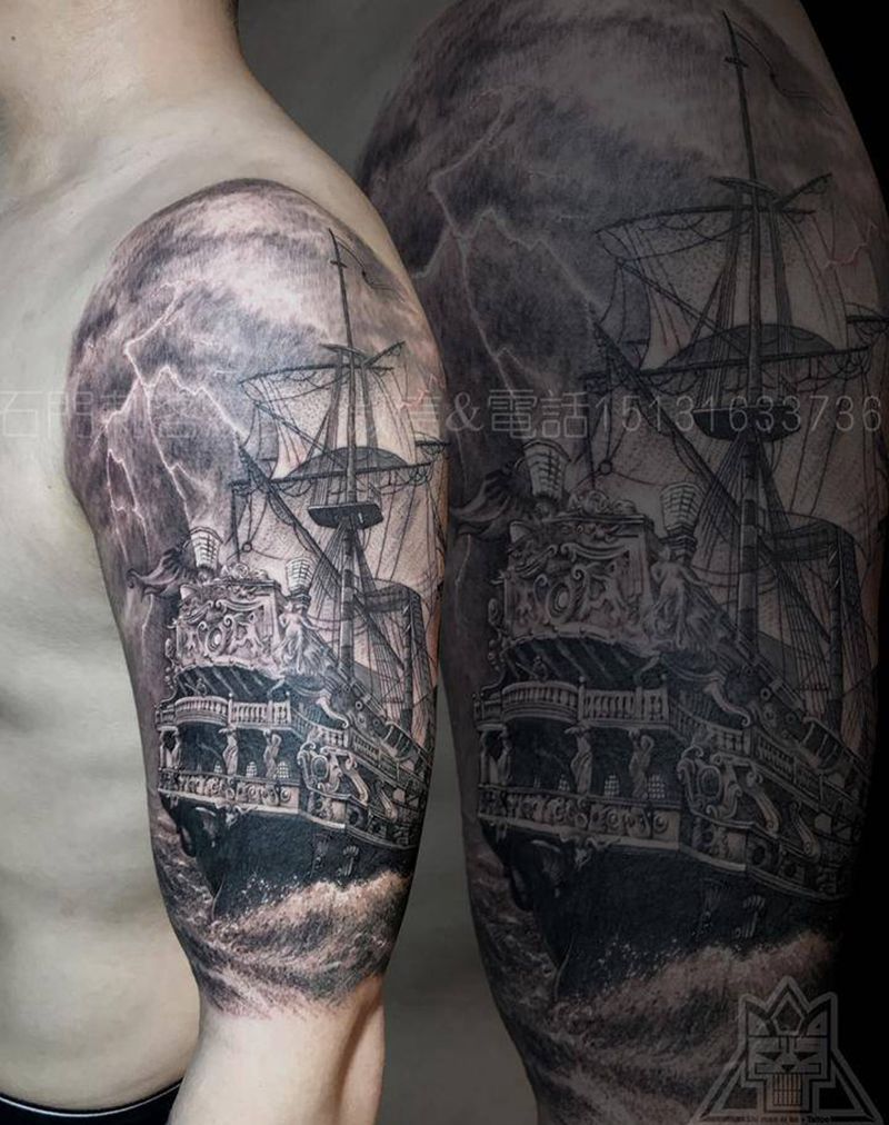 大船纹身图片_成品手臂欧美写实帆船纹身图案