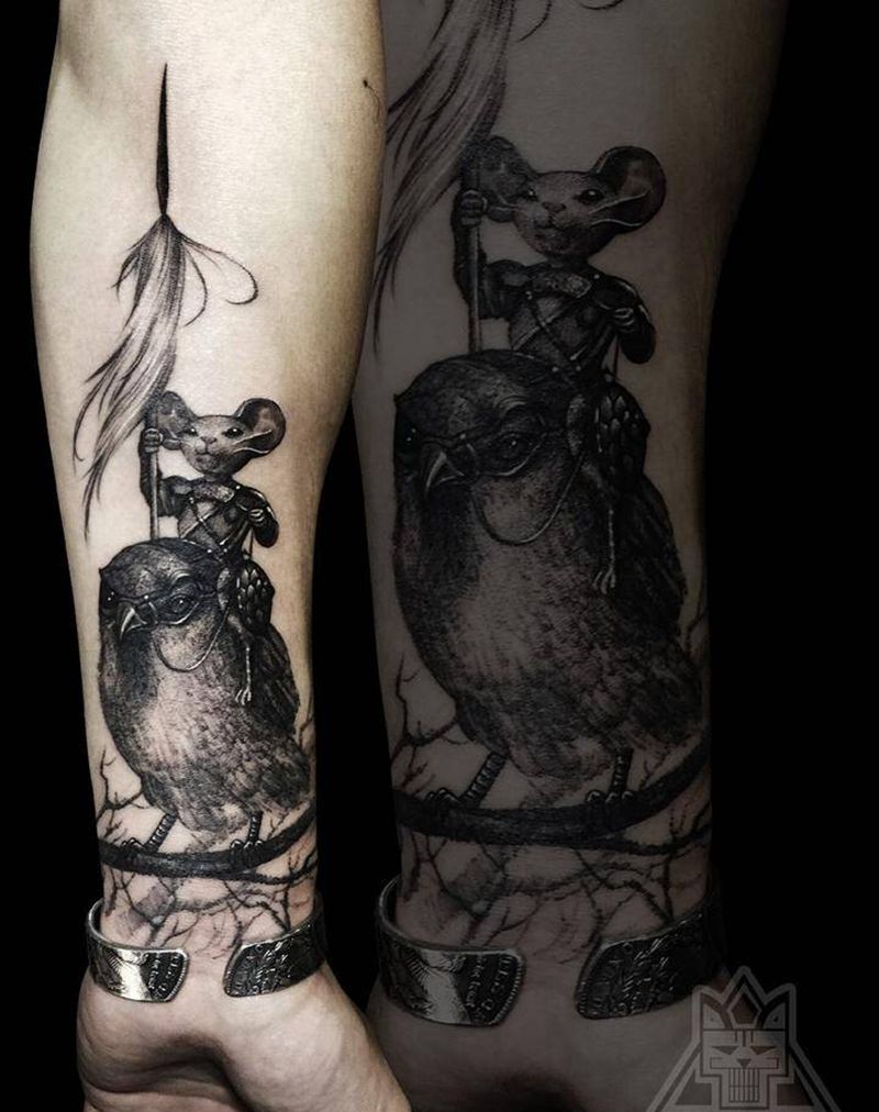 骑雀战鼠纹身图片_成品手臂欧美写实肖像动物纹身图案