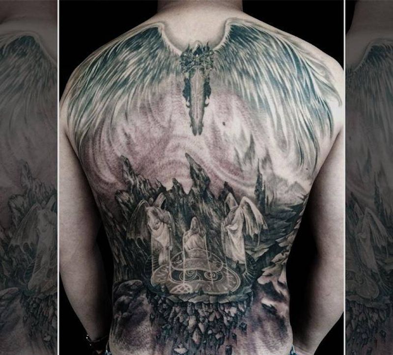 天使的魔法阵纹身图片_成品背部欧美写实鬼神宗教原创纹身图案