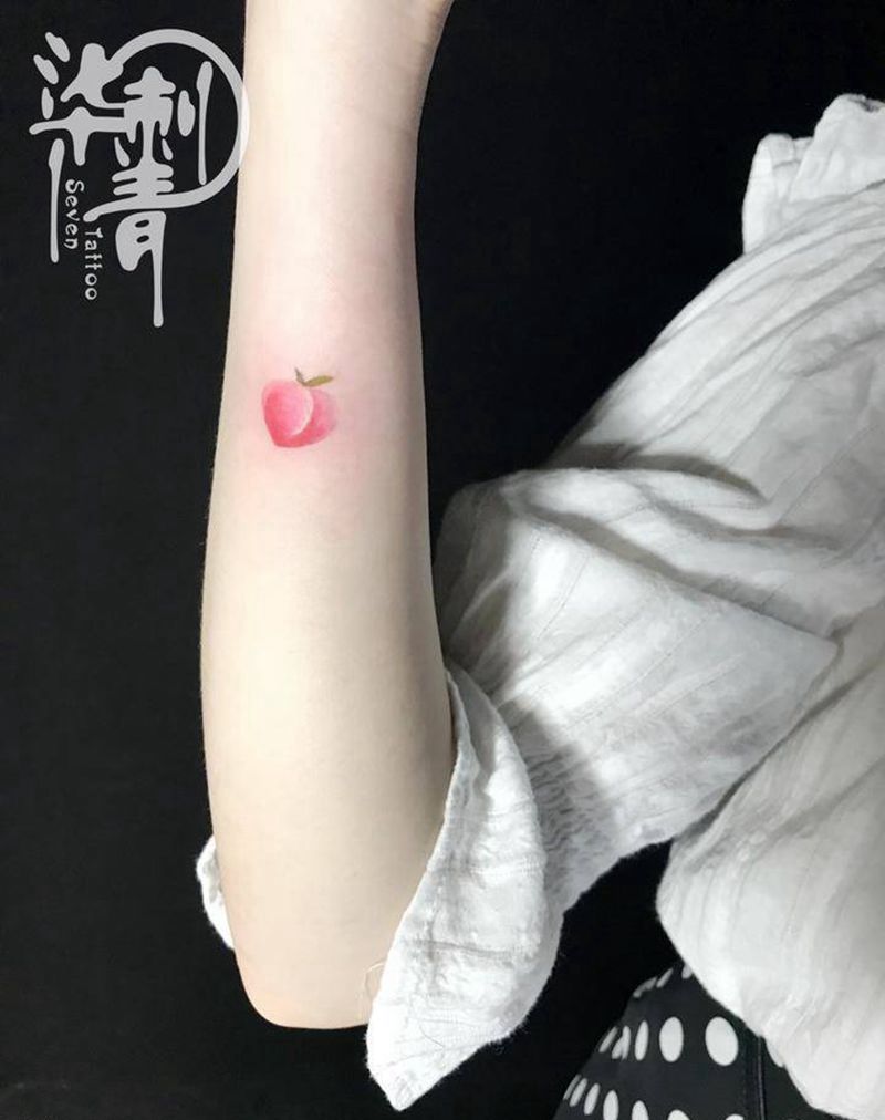 蜜桃纹身图片_成品手臂清新传统情侣植物静物纹身图案