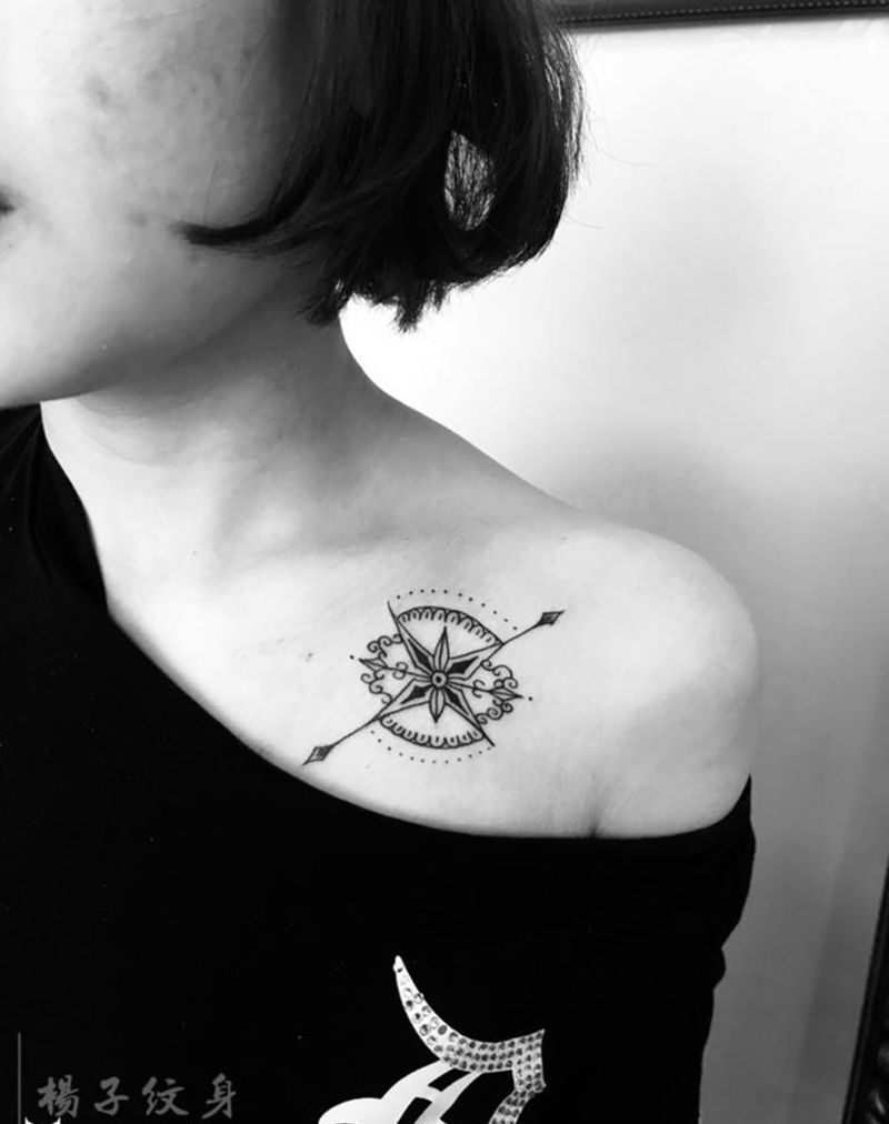 美女锁骨纹身图片_胸部纹身图案