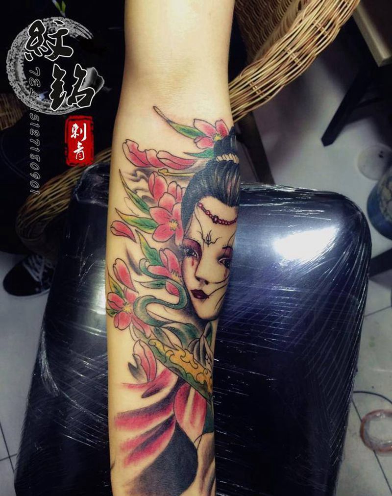 艺妓纹身图片_成品手臂传统人物纹身图案