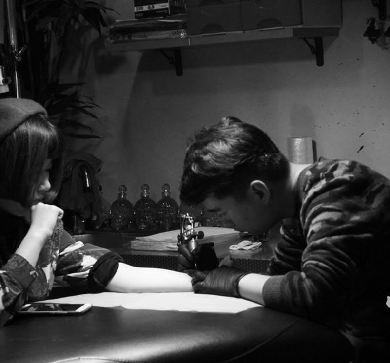 摇滚女王纹身图片_成品手臂清新原创惊蛰刺青纹身图案