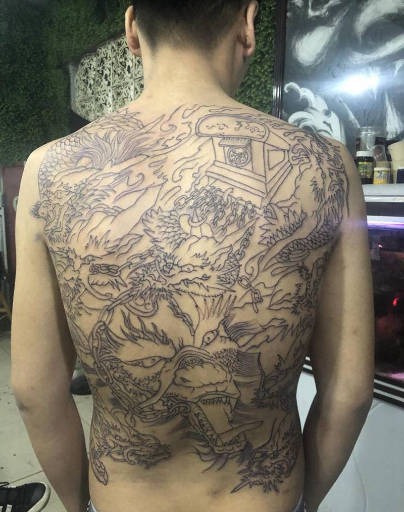 九龙纹身图片_背部纹身图案