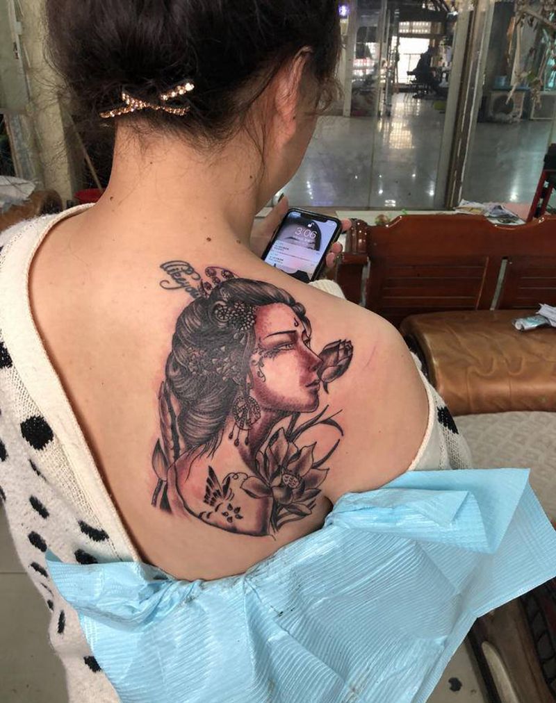 艺妓纹身图片_肩部纹身图案