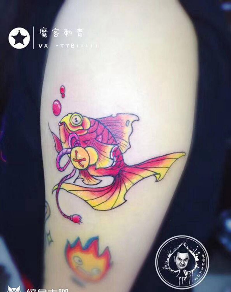 小金鱼纹身图片_手臂New School纹身图案