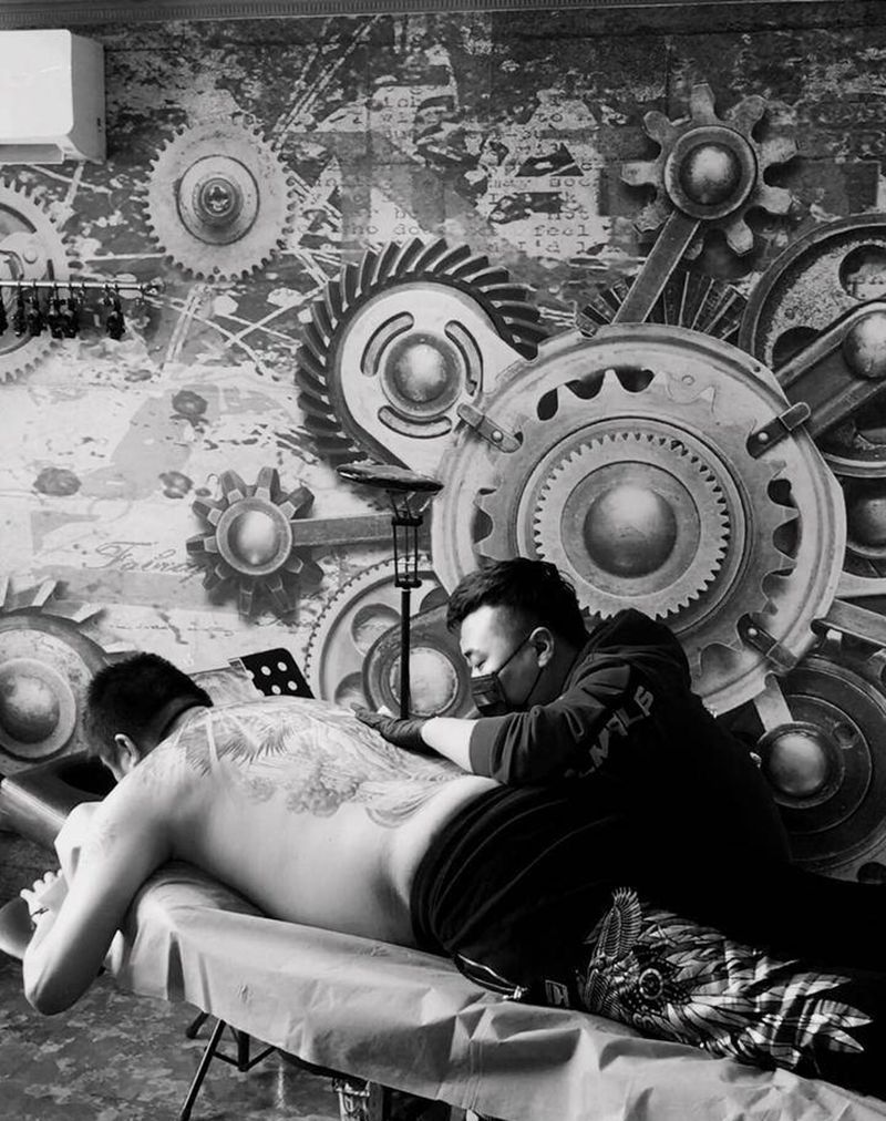 罪恶天使完成纹身图片_背部纹身图案