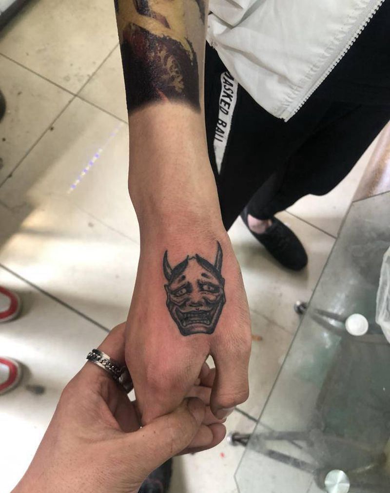 般若纹身图片_手部纹身图案