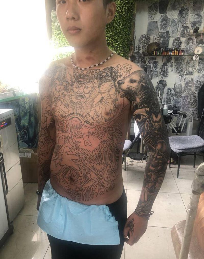 阎王纹身图片_胸部纹身图案