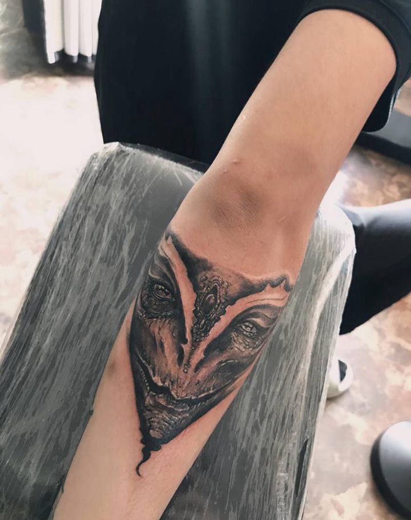 蜥蜴人纹身图片_手臂欧美写实纹身图案