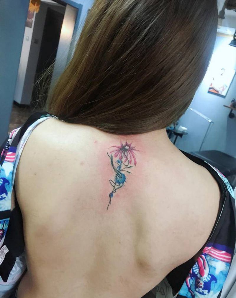 女神小清新纹身图片_背部水墨纹身图案