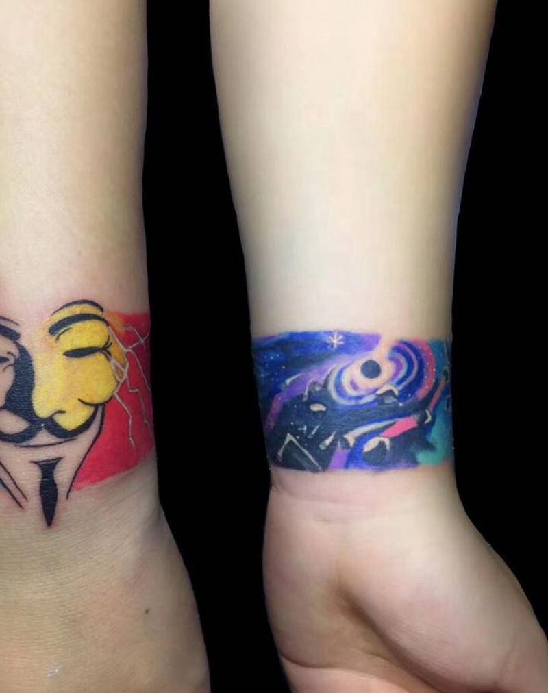 星空臂环遮盖纹身图片_欧美写实纹身图案