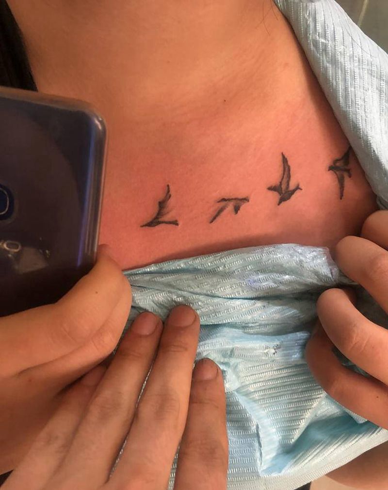 鸟纹身图片_胸部纹身图案