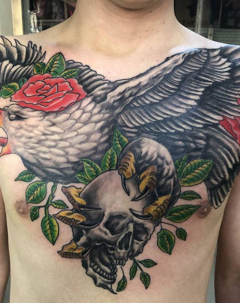 鹰纹身图片_胸部纹身图案