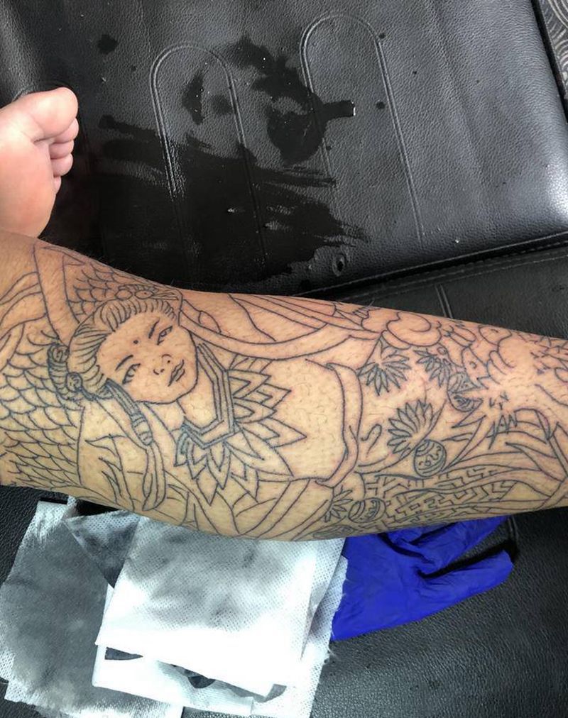 哪吒纹身图片_腿部纹身图案