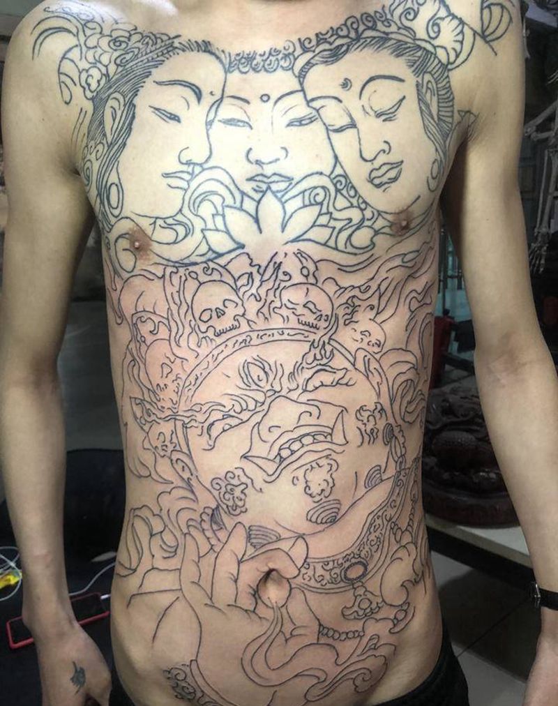 前胸纹身图片_腹部胸部纹身图案