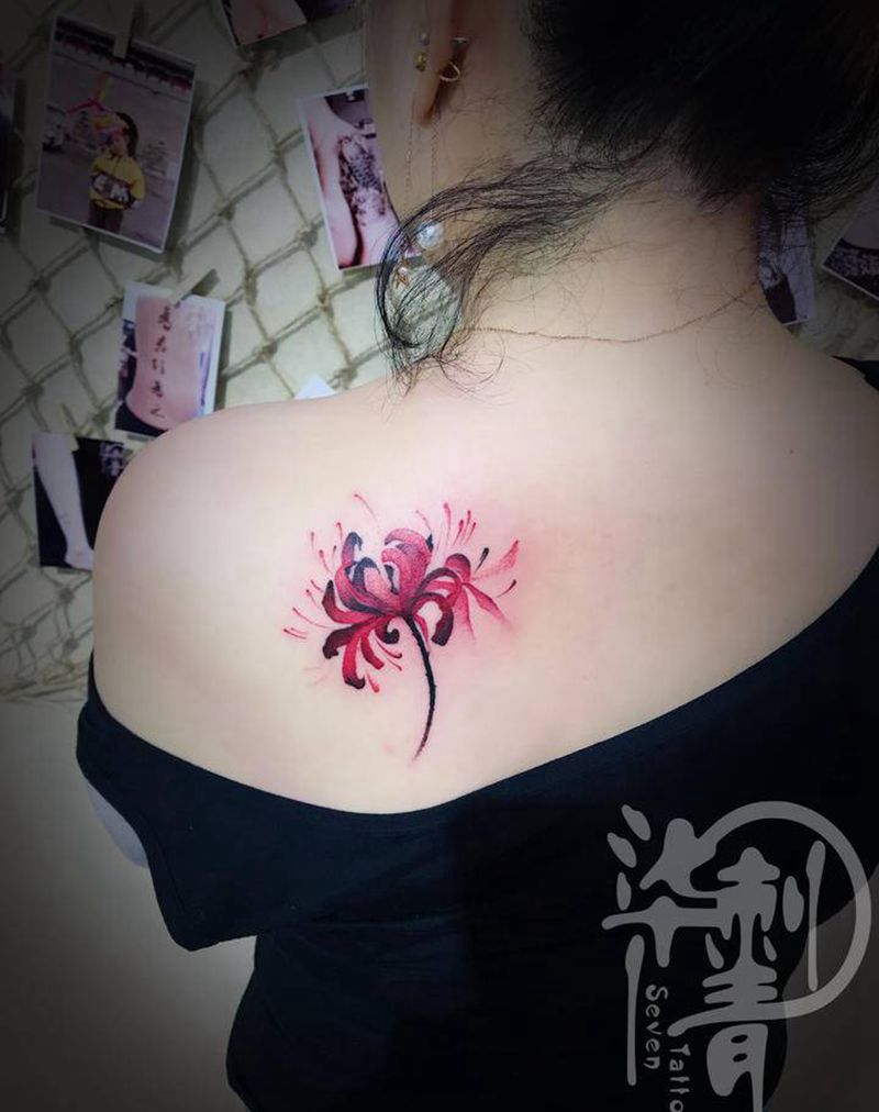 彼岸花纹身图片_肩部胸部新传统水彩纹身图案