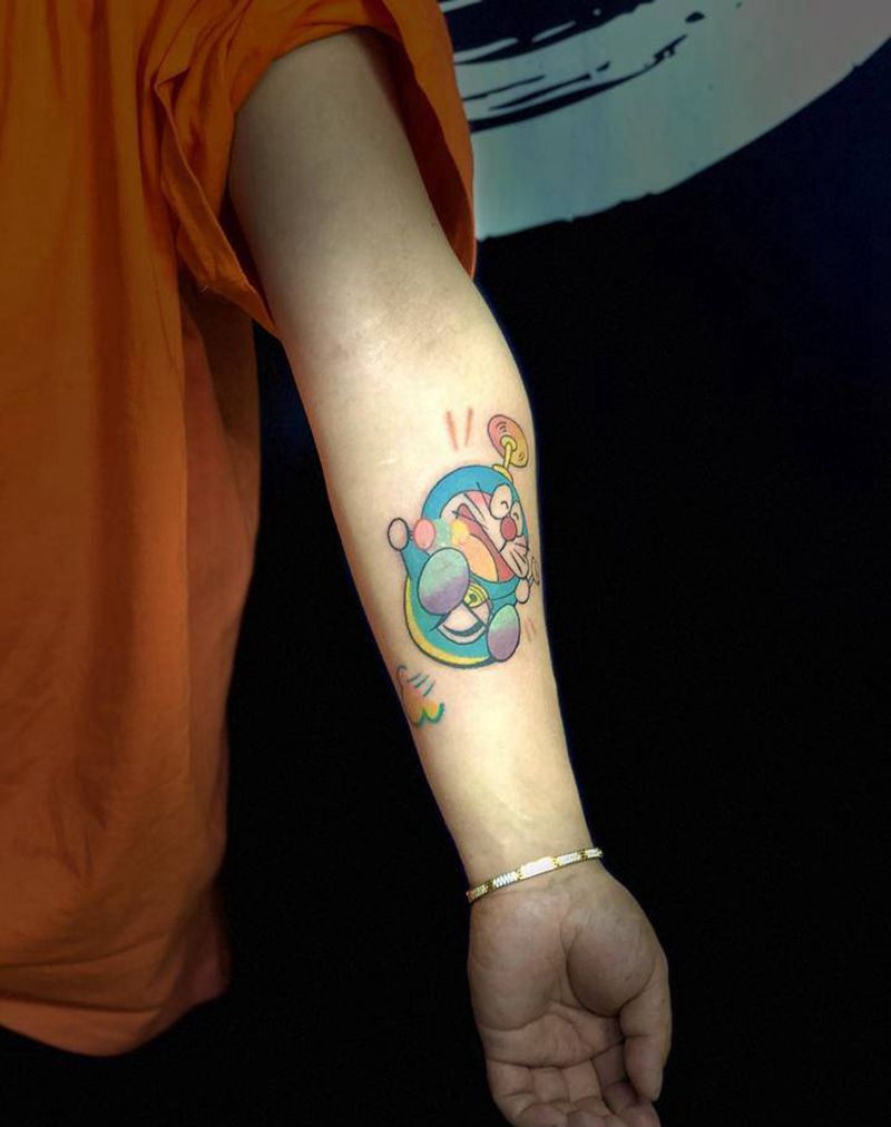 哆啦A梦纹身图片_手臂水彩Old School纹身图案