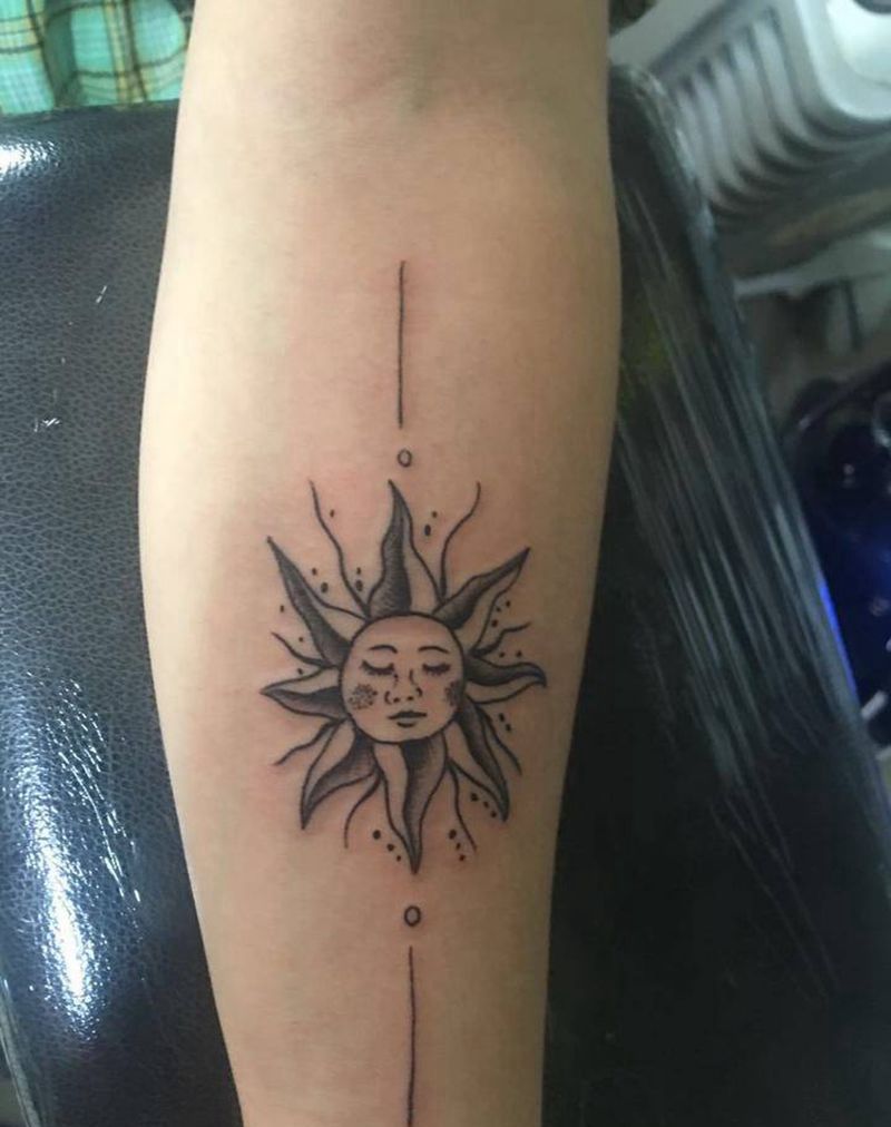 太阳纹身图片_手臂纹身图案