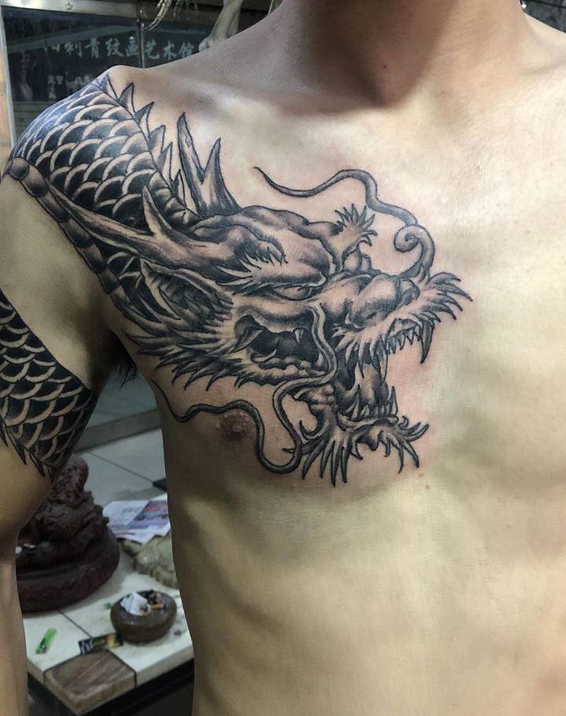 披肩龙纹身图片_手臂胸部纹身图案
