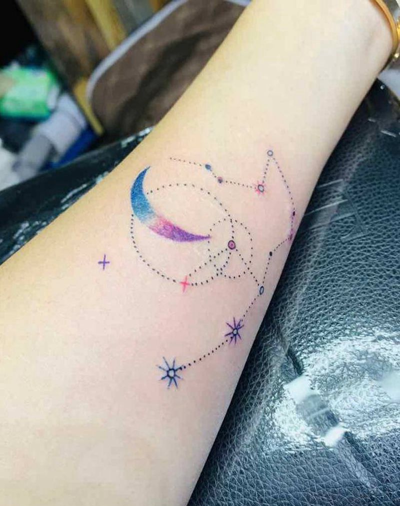 星座纹身图片_手臂点刺纹身图案
