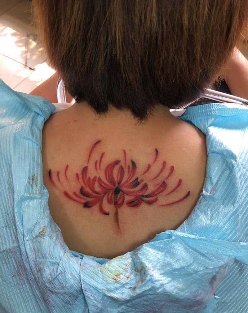彼岸花纹身图片_背部纹身图案