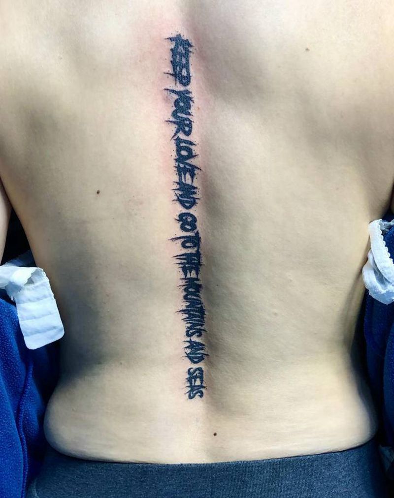 暗黑风英文纹身图片_背部水墨图腾纹身图案