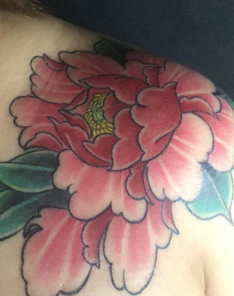 牡丹纹身图片_肩部纹身图案