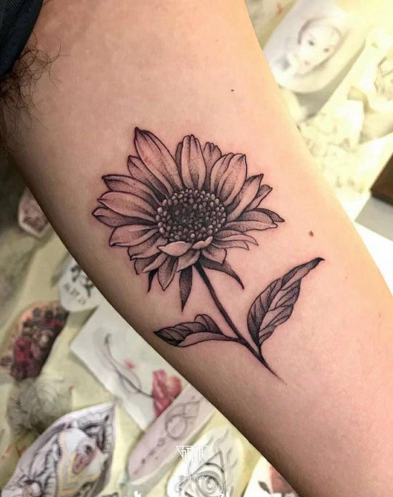 向阳花纹身图片_手臂纹身图案