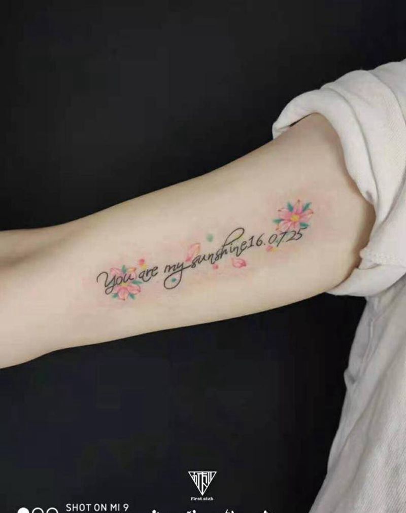 字母纹身图片_手臂纹身图案