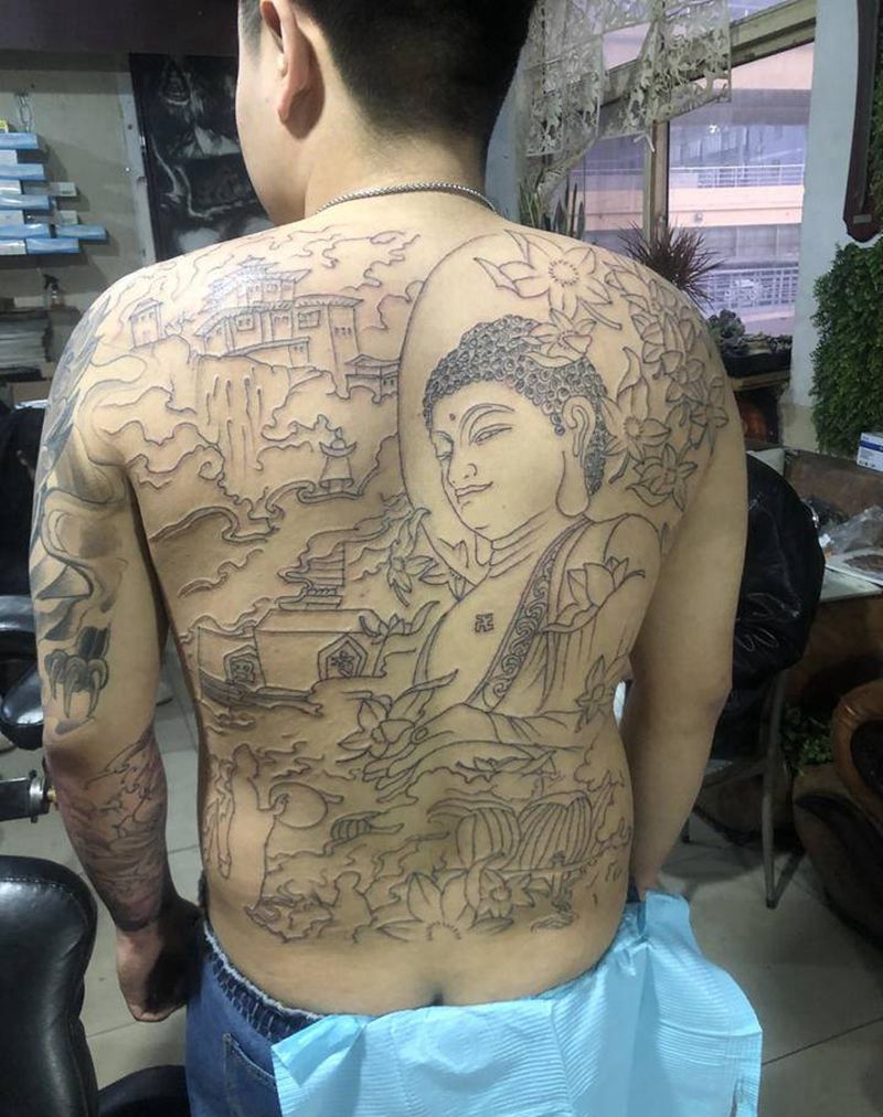佛纹身图片_背部纹身图案