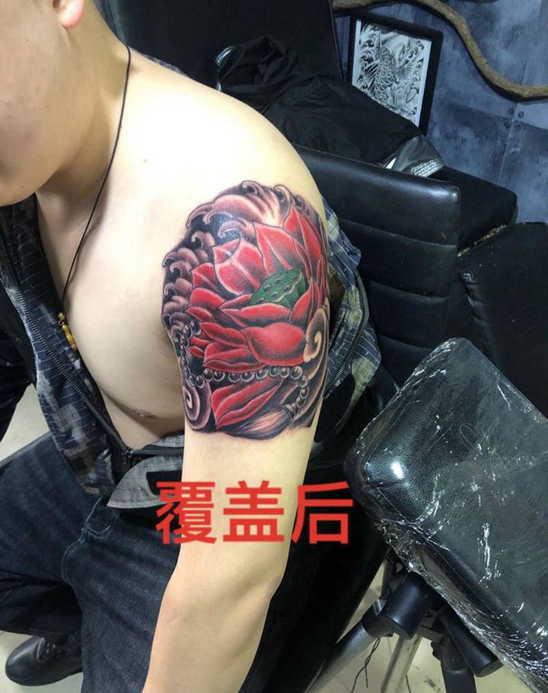 荷花纹身图片_手臂纹身图案