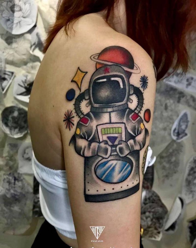宇航员OLD SCHOOL纹身图片_手臂纹身图案