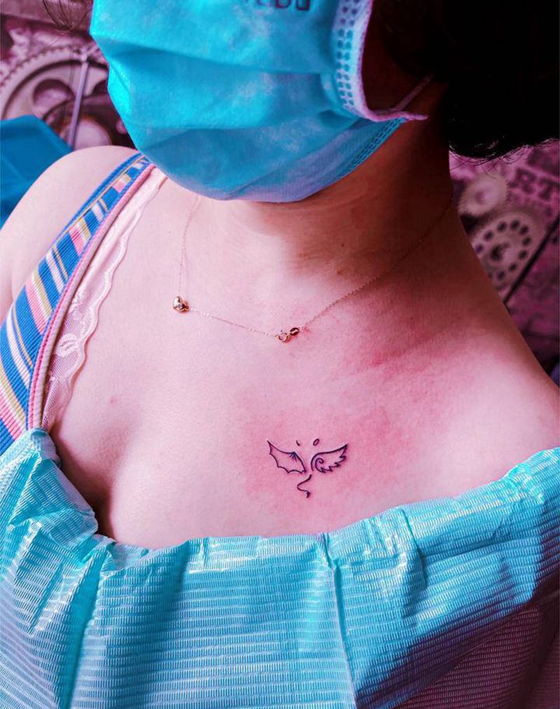 女士小清新纹身图片_胸部图腾纹身图案