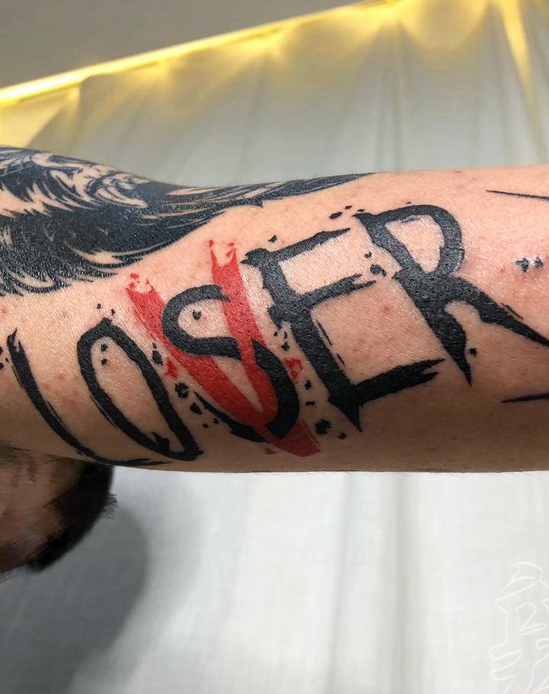 lover纹身图片_手臂花体字纹身图案