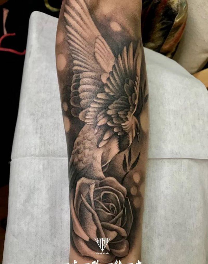 和平鸽纹身图片_手臂纹身图案