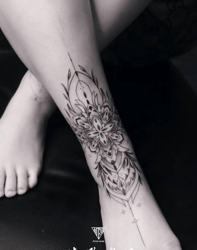 梵花纹身图片_脚部纹身图案