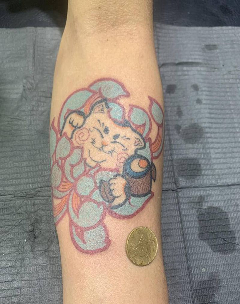 招财猫纹身图片_手臂老传统纹身图案