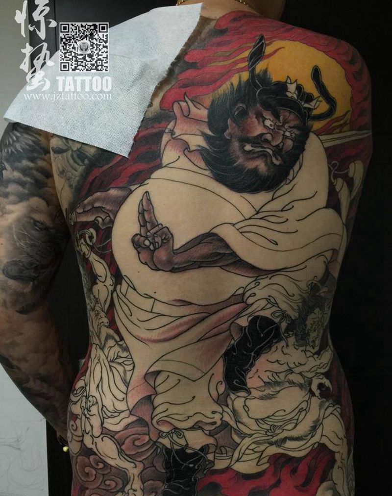 钟馗纹身图片_背部传统鬼神惊蛰刺青人物原创纹身图案