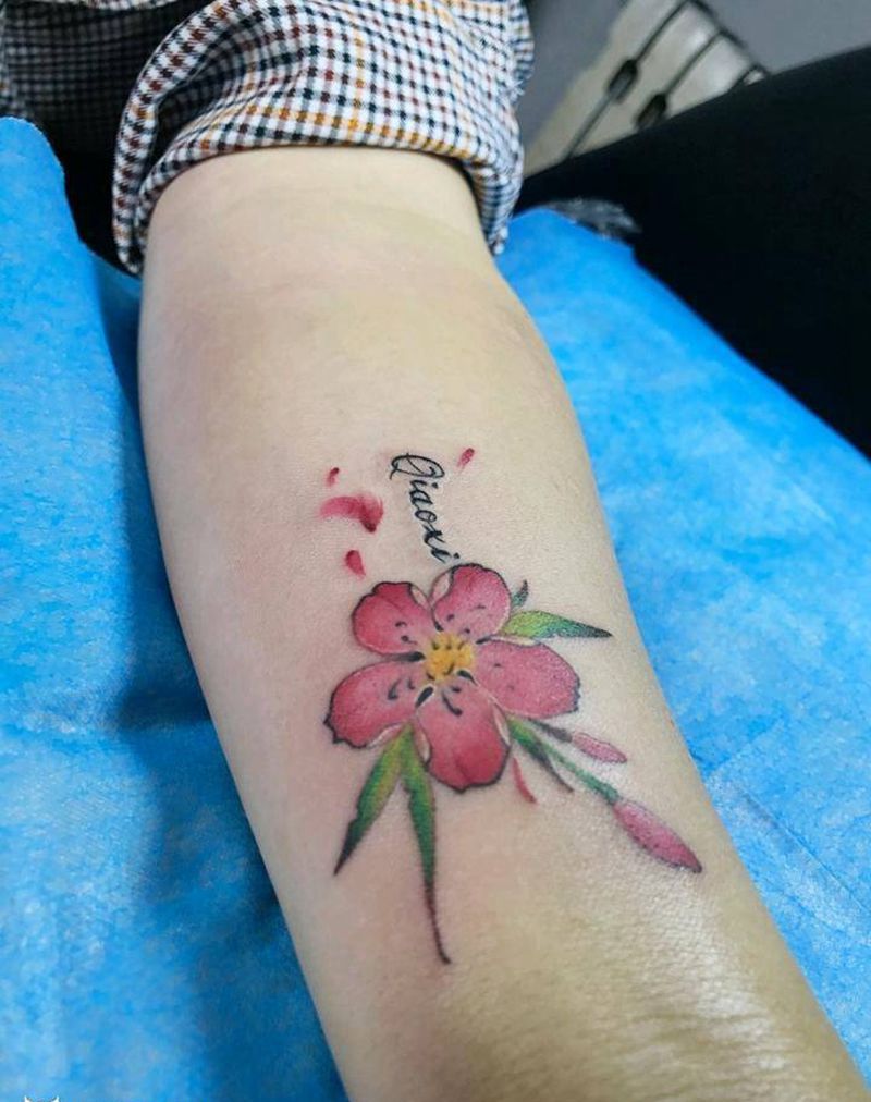 彩色小花纹身图片