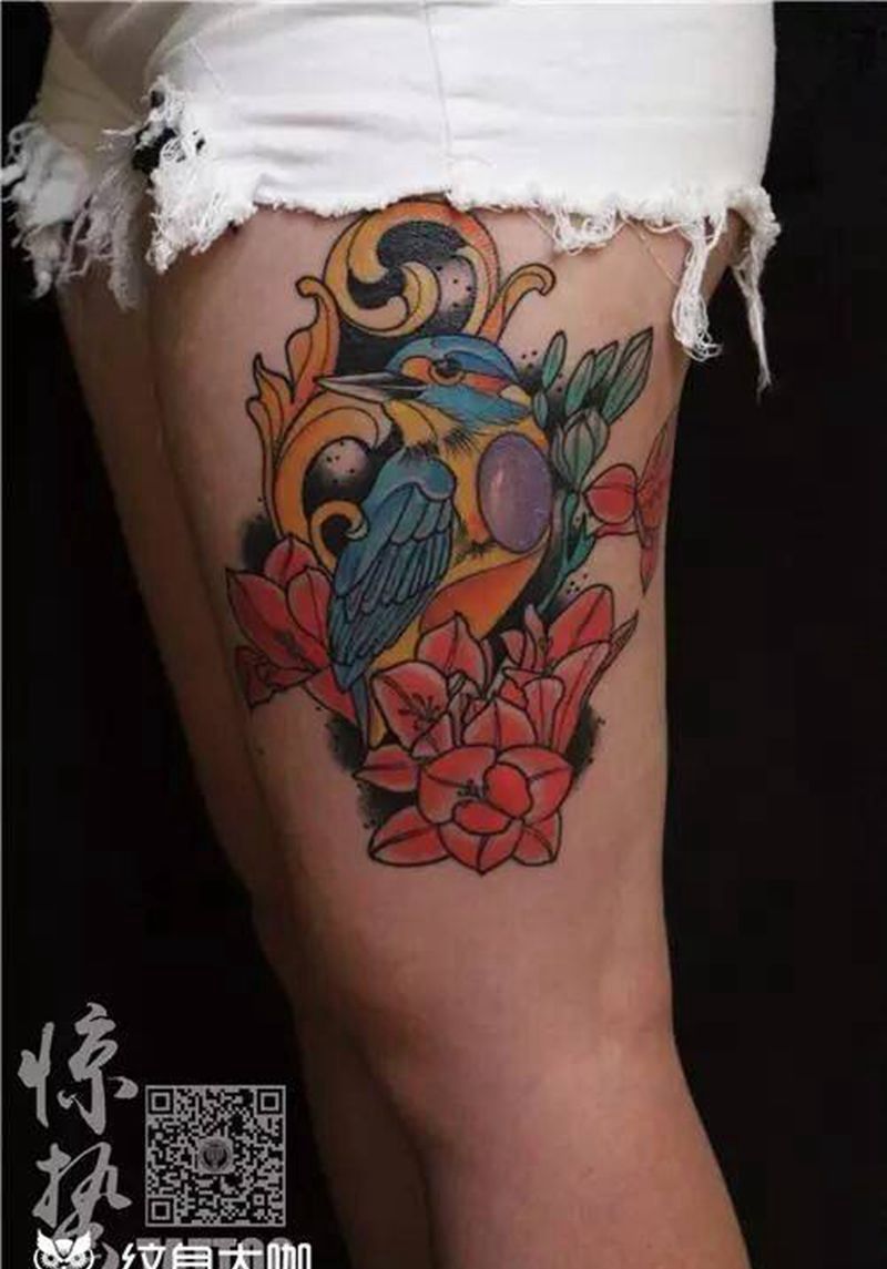 彩色飞鸟纹身图片_成品腿部清新欧美动物纹身图案