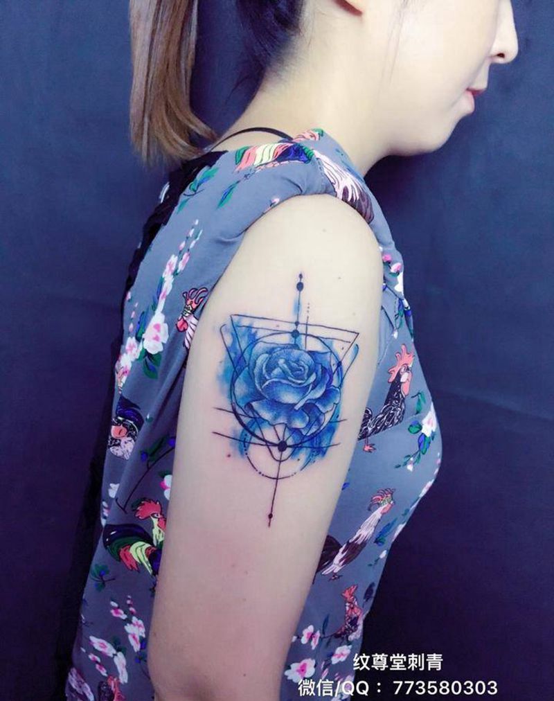 蓝色妖姬纹身图片