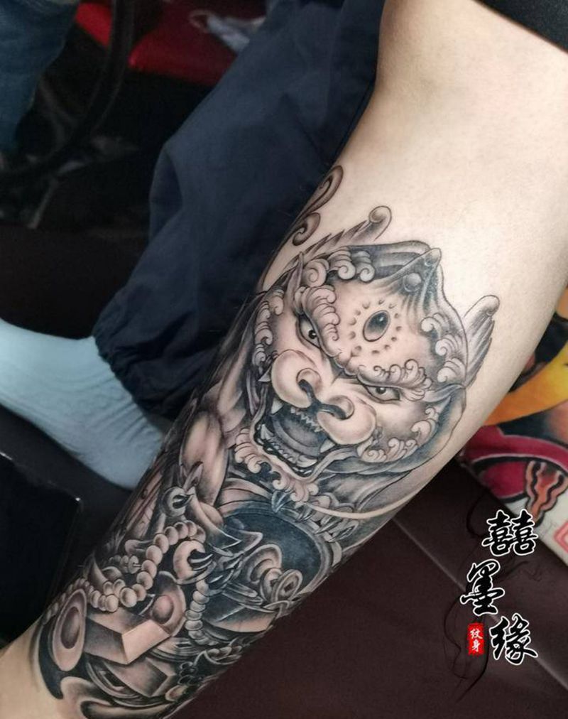 遮盖作品纹身图片_腿部新传统纹身图案